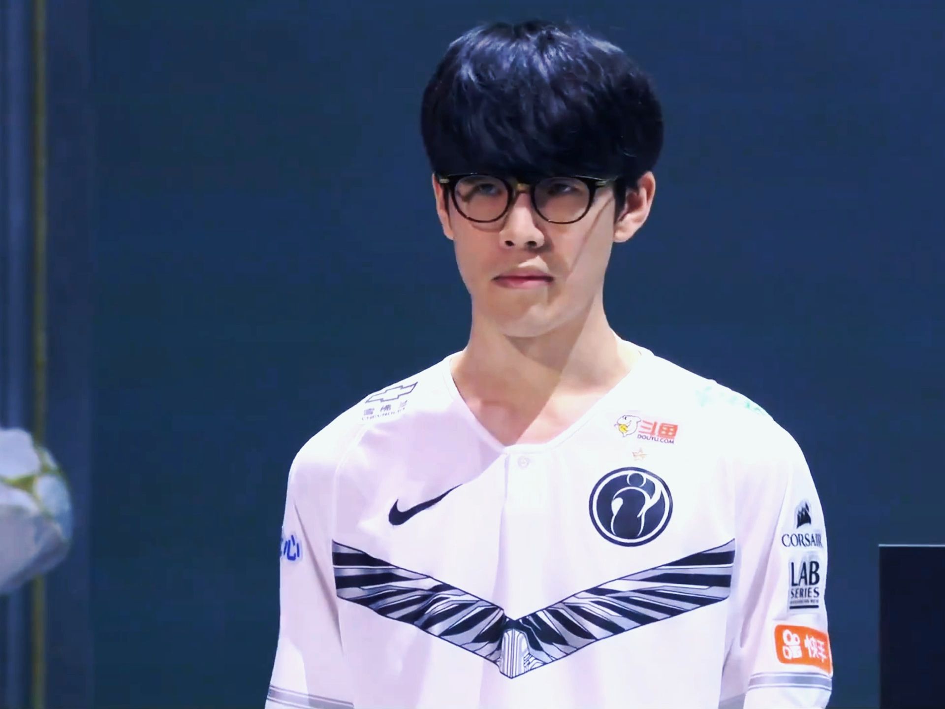 的交流与互 的交流与互