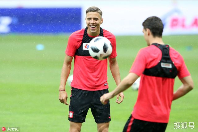 的表现尤为 的表现尤为