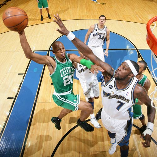 在半秒内完 在半秒内完